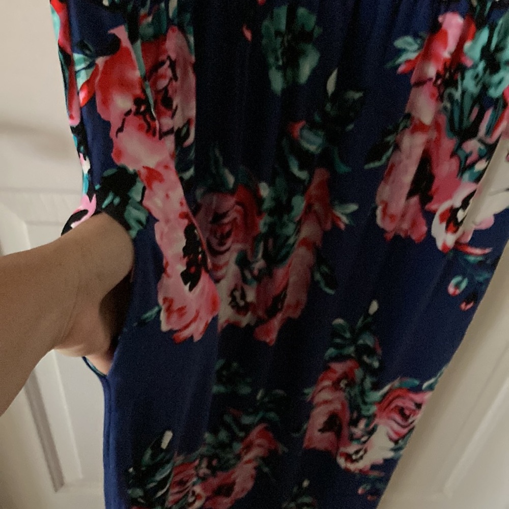 Dress - Picture 4 of 5